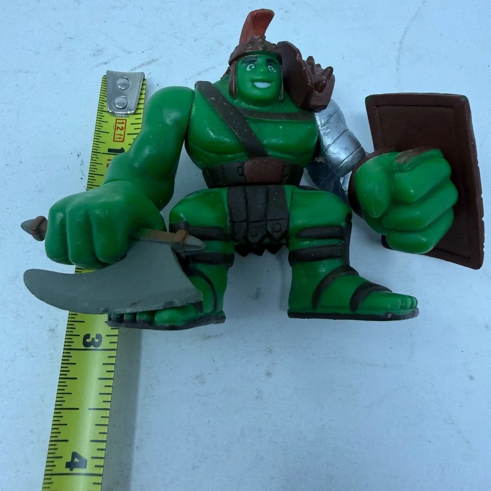 Hasbro Marvel Super Hero Squad Planet Hulk Gladiator Figure 2008 Axe Shield 3in